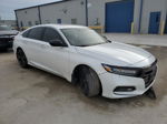 2018 Honda Accord Touring White vin: 1HGCV2F95JA053077