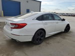 2018 Honda Accord Touring White vin: 1HGCV2F95JA053077