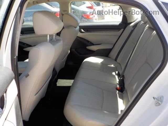 2018 Honda Accord Sedan Touring 2.0t Белый vin: 1HGCV2F9XJA018258