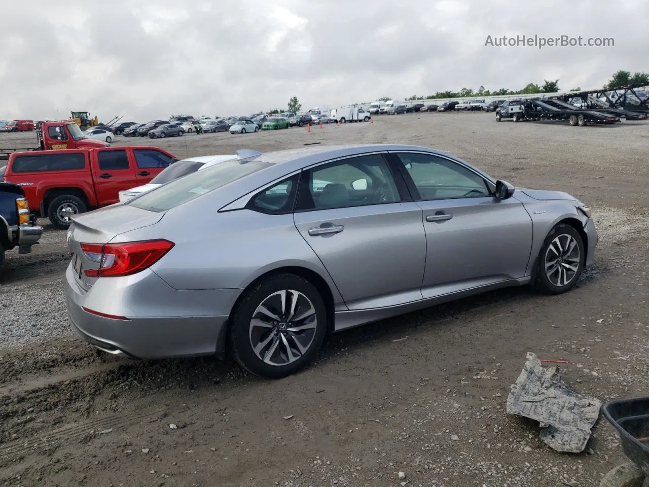 2018 Honda Accord Hybrid Silver vin: 1HGCV3F19JA002486