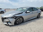 2018 Honda Accord Touring Hybrid Серебряный vin: 1HGCV3F95JA005388