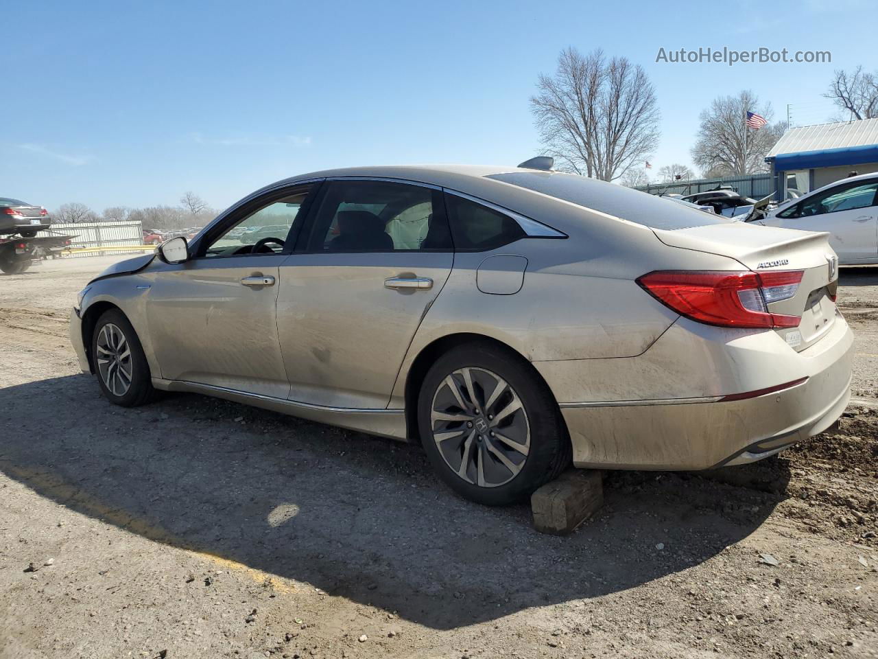 2019 Honda Accord Touring Hybrid Gold vin: 1HGCV3F95KA008468