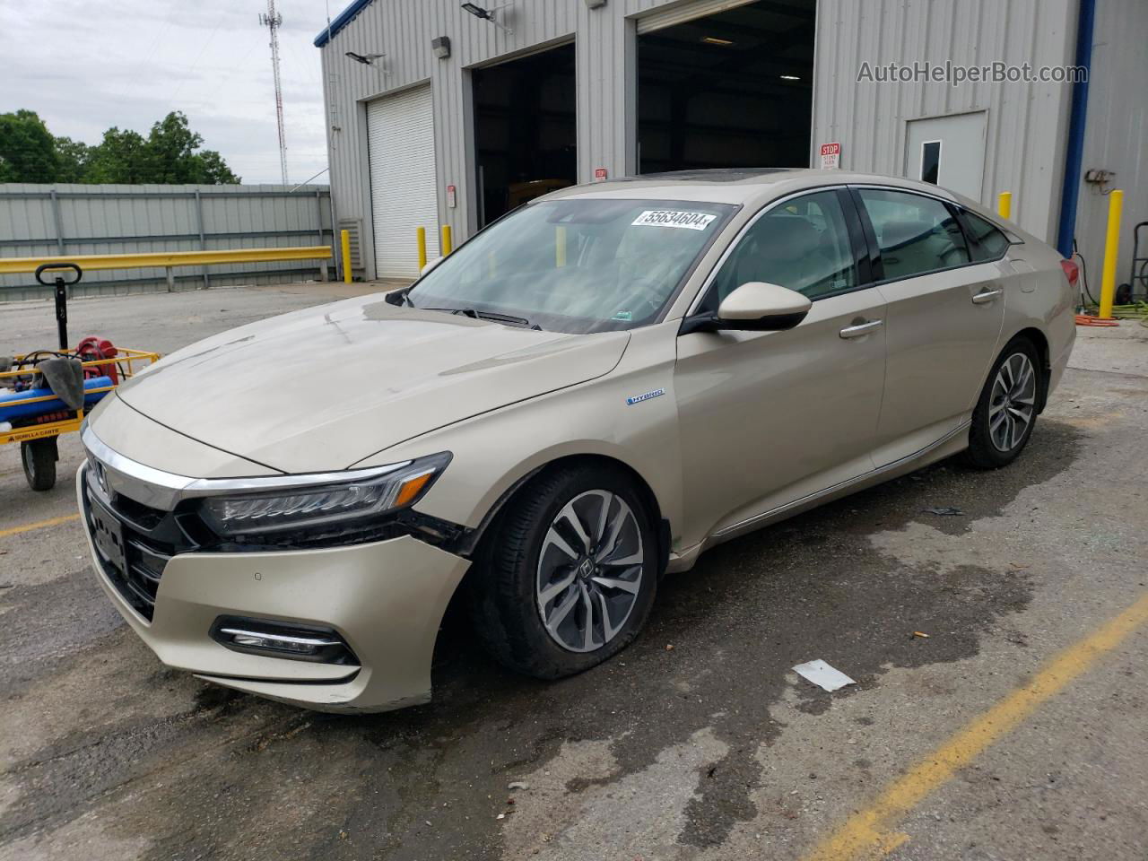 2018 Honda Accord Touring Hybrid Gold vin: 1HGCV3F96JA014097