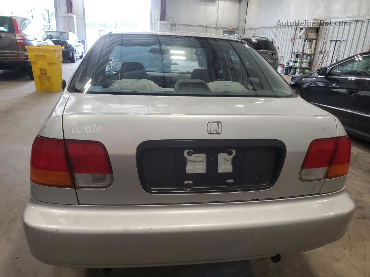 1998 Honda Civic Lx Silver vin: 1HGEJ6570WL010905