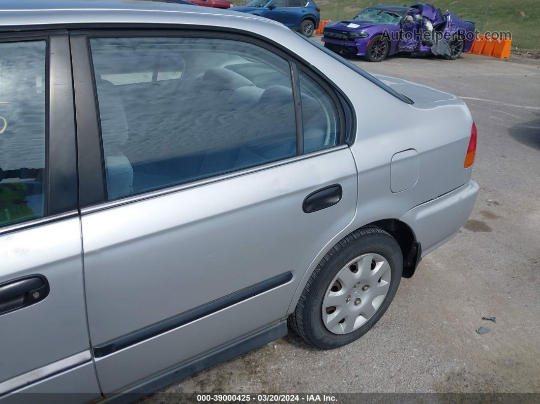 1998 Honda Civic Dx Silver vin: 1HGEJ6621WL002217