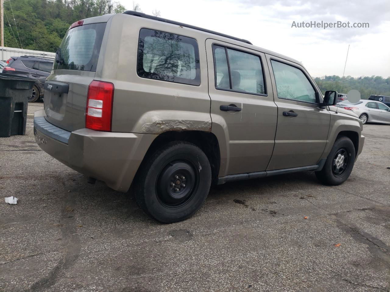 2008 Jeep Patriot Sport Tan vin: 1J8FF28W08D624603