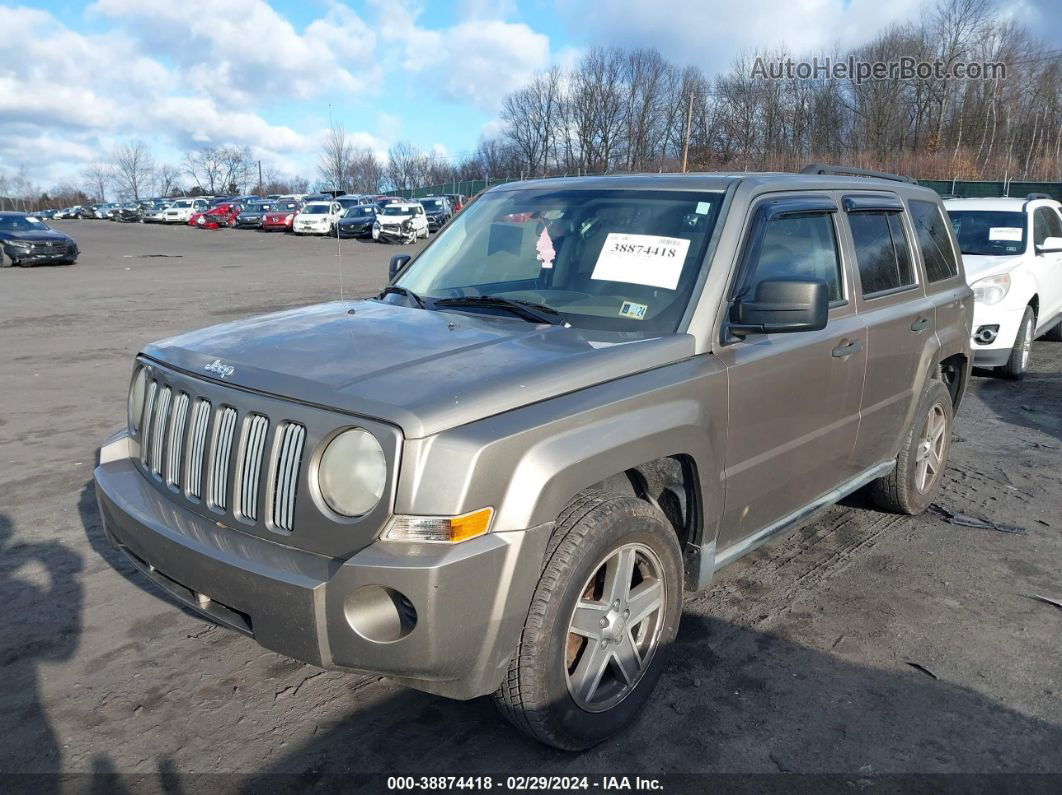 2008 Jeep Patriot Sport Tan vin: 1J8FF28W18D707408