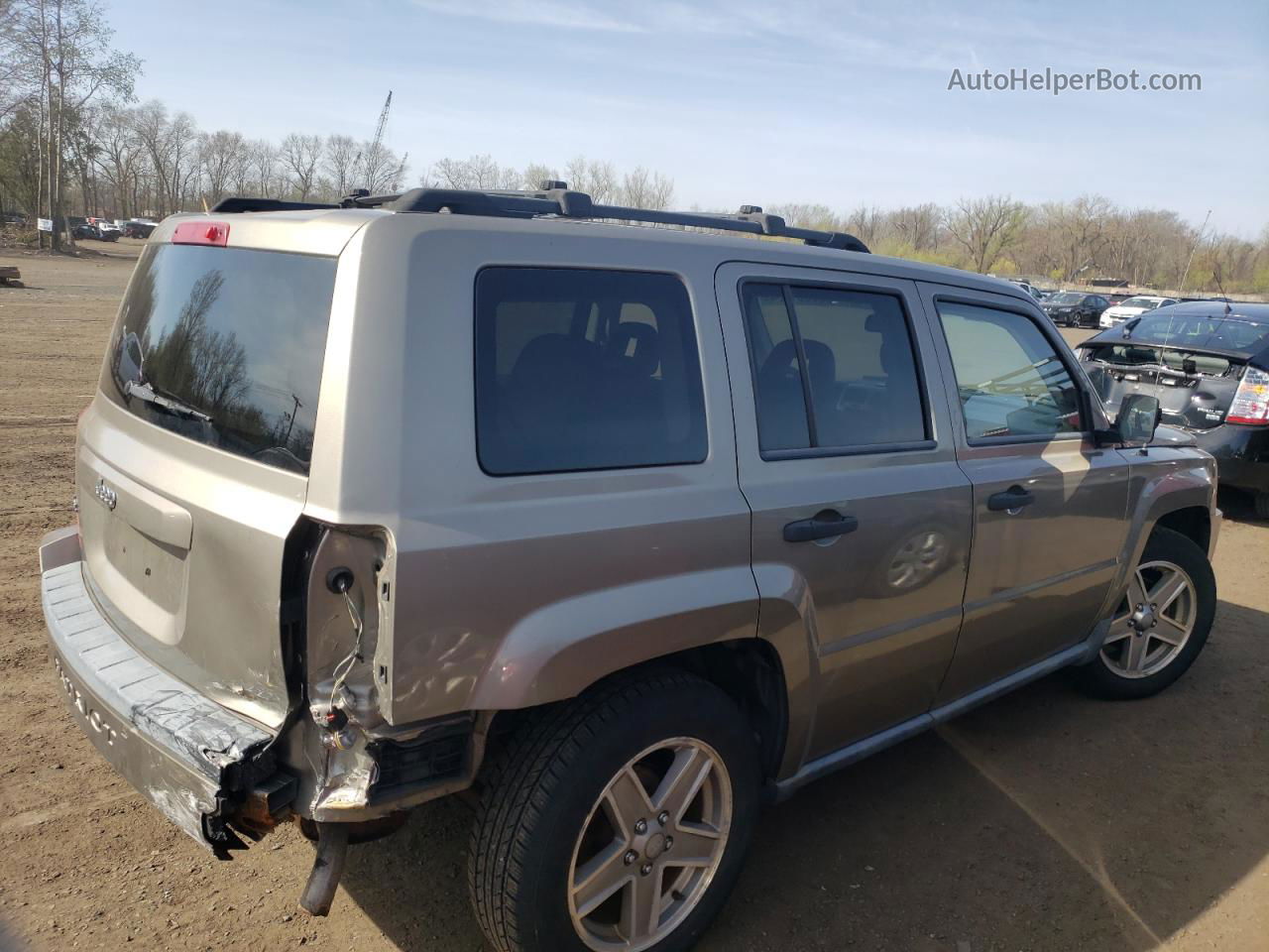 2008 Jeep Patriot Sport Gold vin: 1J8FF28W58D639789