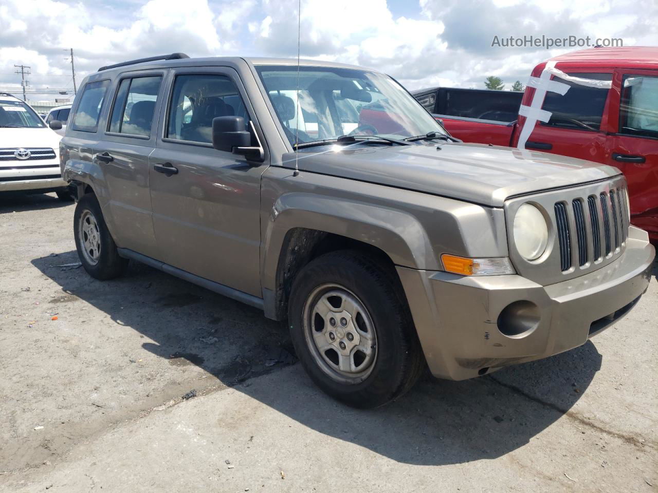 2008 Jeep Patriot Sport Желто-коричневый vin: 1J8FF28W98D684752