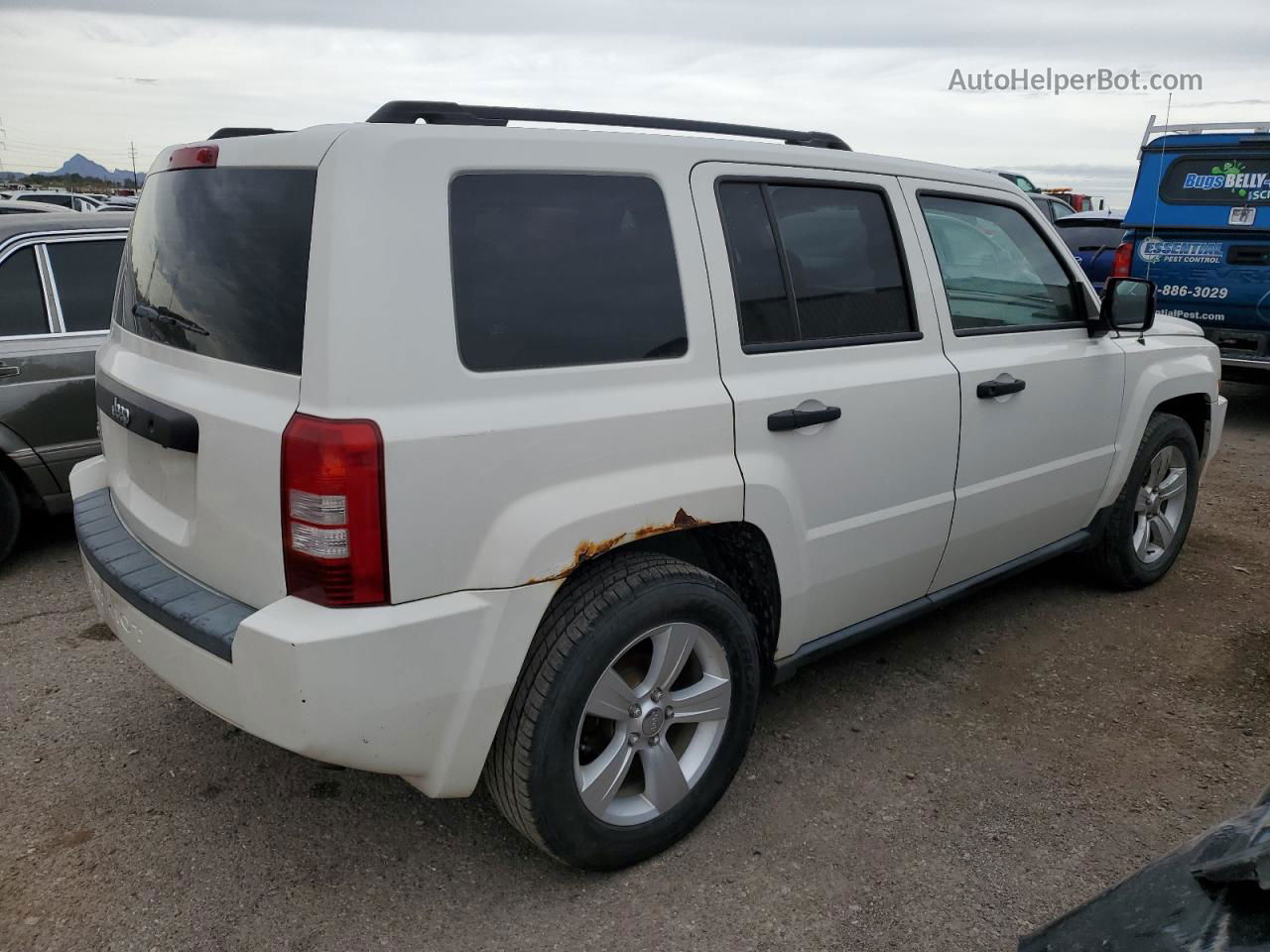 2008 Jeep Patriot Sport White vin: 1J8FF28WX8D707505