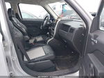 2008 Jeep Patriot Sport Серебряный vin: 1J8FT28008D798885