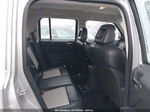 2008 Jeep Patriot Sport Серебряный vin: 1J8FT28008D798885