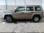 2008 Jeep Patriot Sport Tan vin: 1J8FT28018D755625