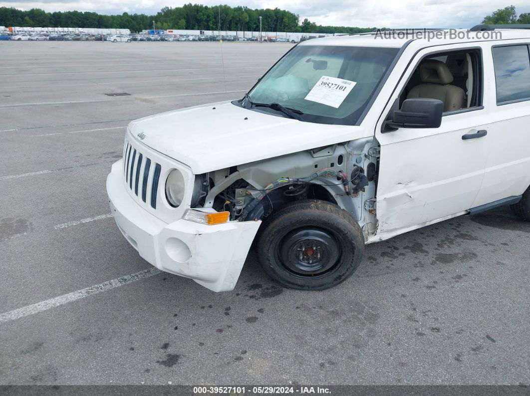 2008 Jeep Patriot Sport White vin: 1J8FT28088D742967