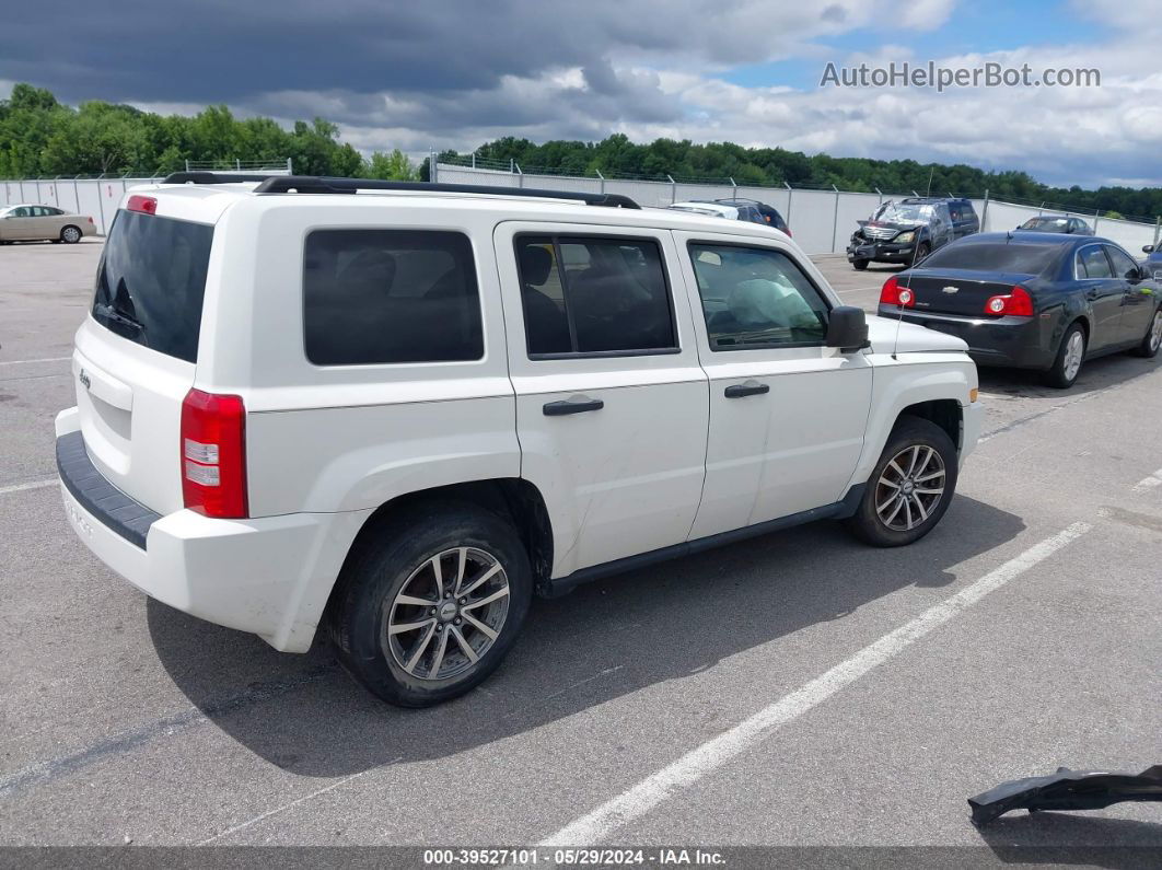 2008 Jeep Patriot Sport White vin: 1J8FT28088D742967