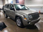 2008 Jeep Patriot Sport Beige vin: 1J8FT28W08D729893