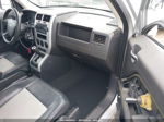 2008 Jeep Patriot Sport Серебряный vin: 1J8FT28W18D555610