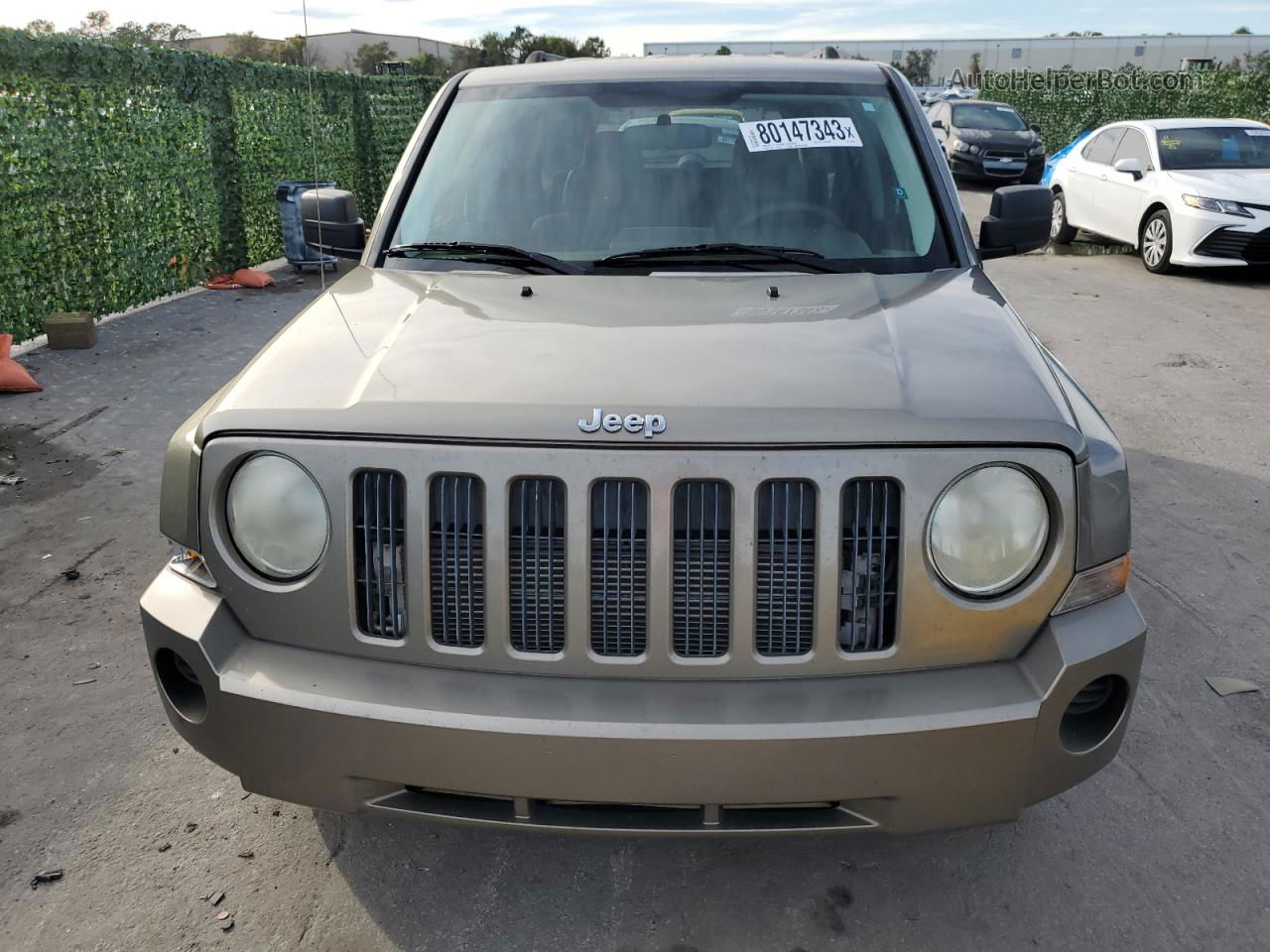 2008 Jeep Patriot Sport Tan vin: 1J8FT28W28D562159