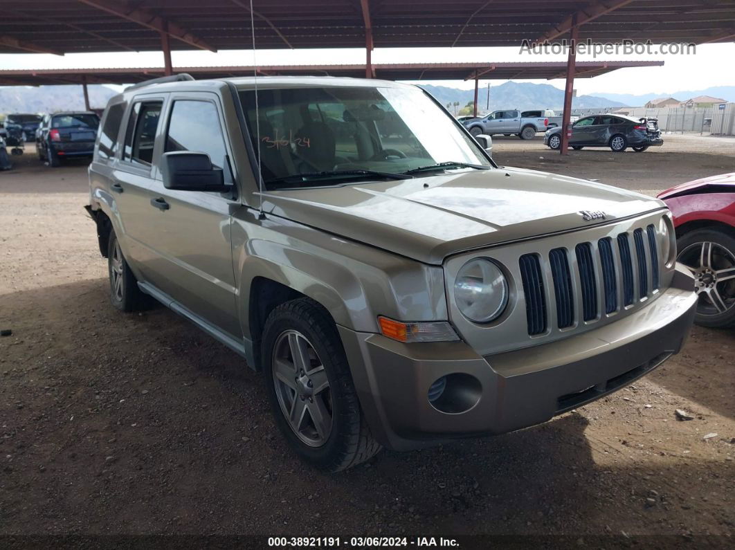 2008 Jeep Patriot Sport Tan vin: 1J8FT28W78D520747