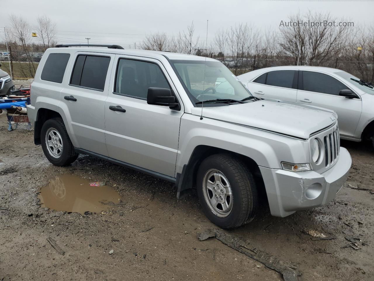 2008 Jeep Patriot Sport Серебряный vin: 1J8FT28W88D518084