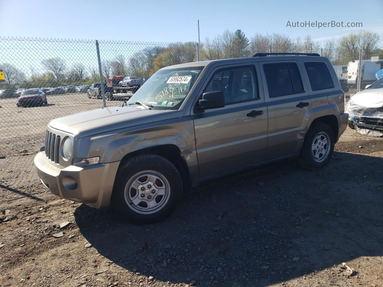 2008 Jeep Patriot Sport Tan vin: 1J8FT28W88D518831