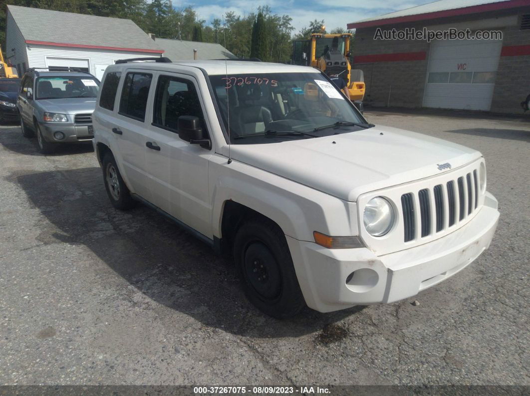 2008 Jeep Patriot Sport White vin: 1J8FT28W98D693119