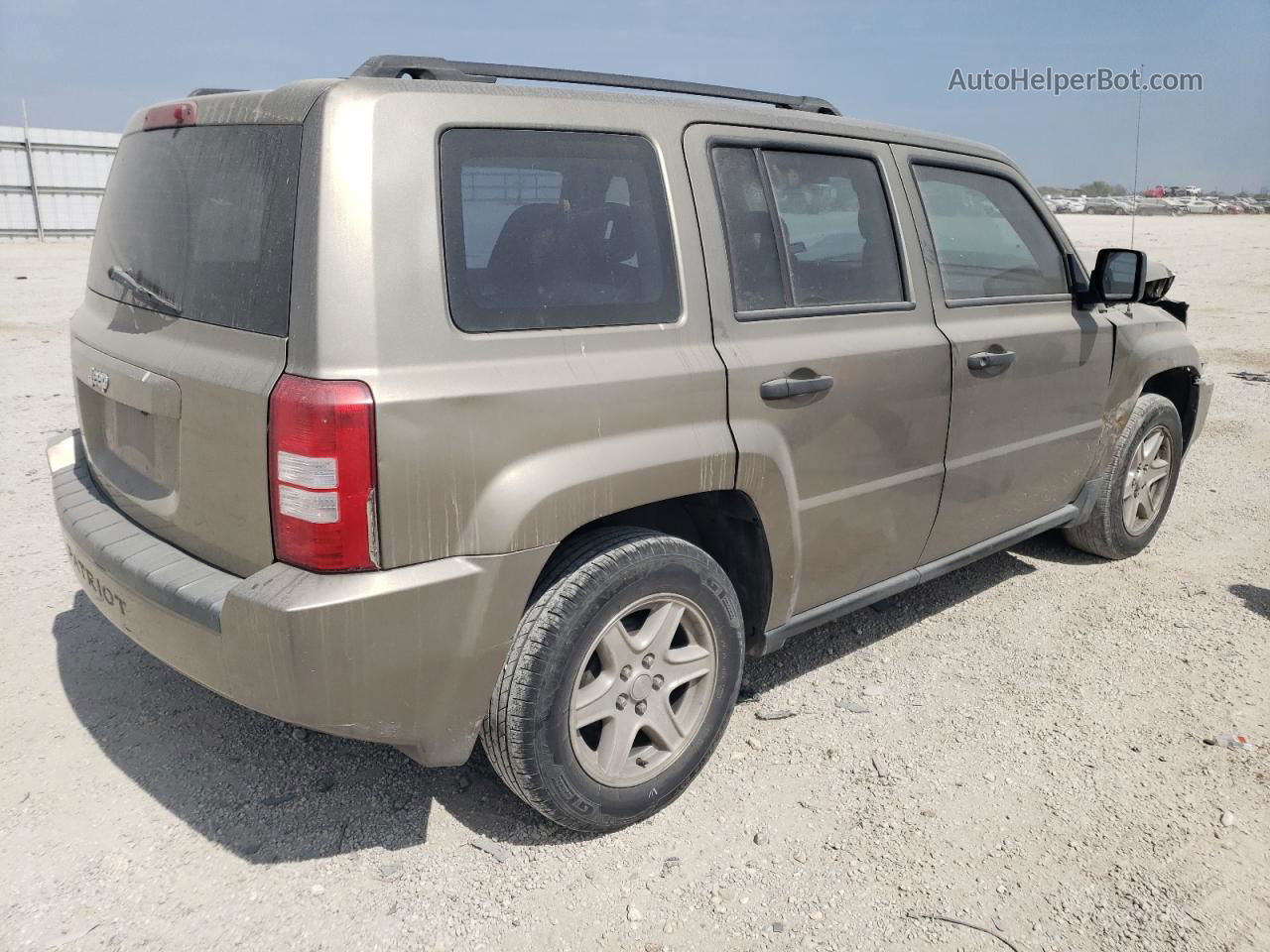 2008 Jeep Patriot Sport Бежевый vin: 1J8FT28W98D715586