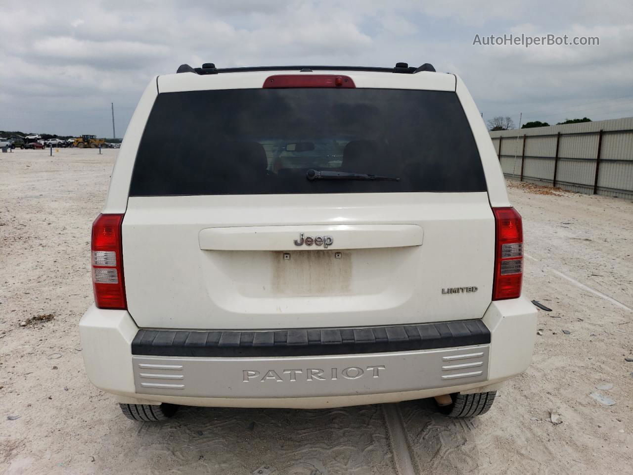 2008 Jeep Patriot Limited White vin: 1J8FT48W08D605070