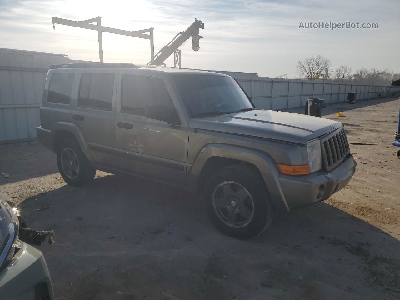 2006 Jeep Commander  Gold vin: 1J8HG48K06C198350