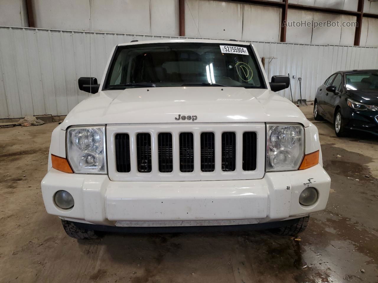 2006 Jeep Commander  White vin: 1J8HG48K16C209002