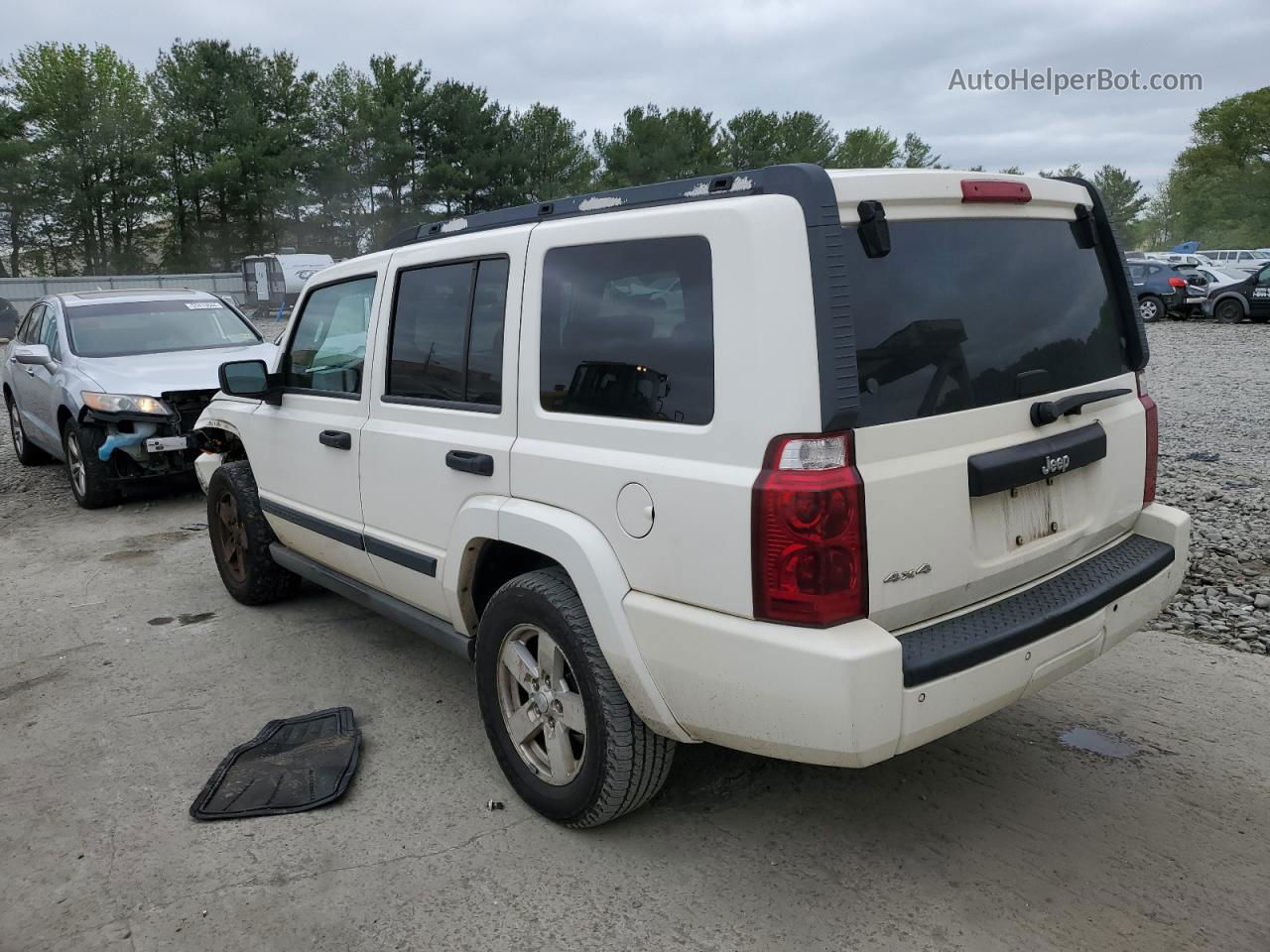 2006 Jeep Commander  White vin: 1J8HG48K96C305251