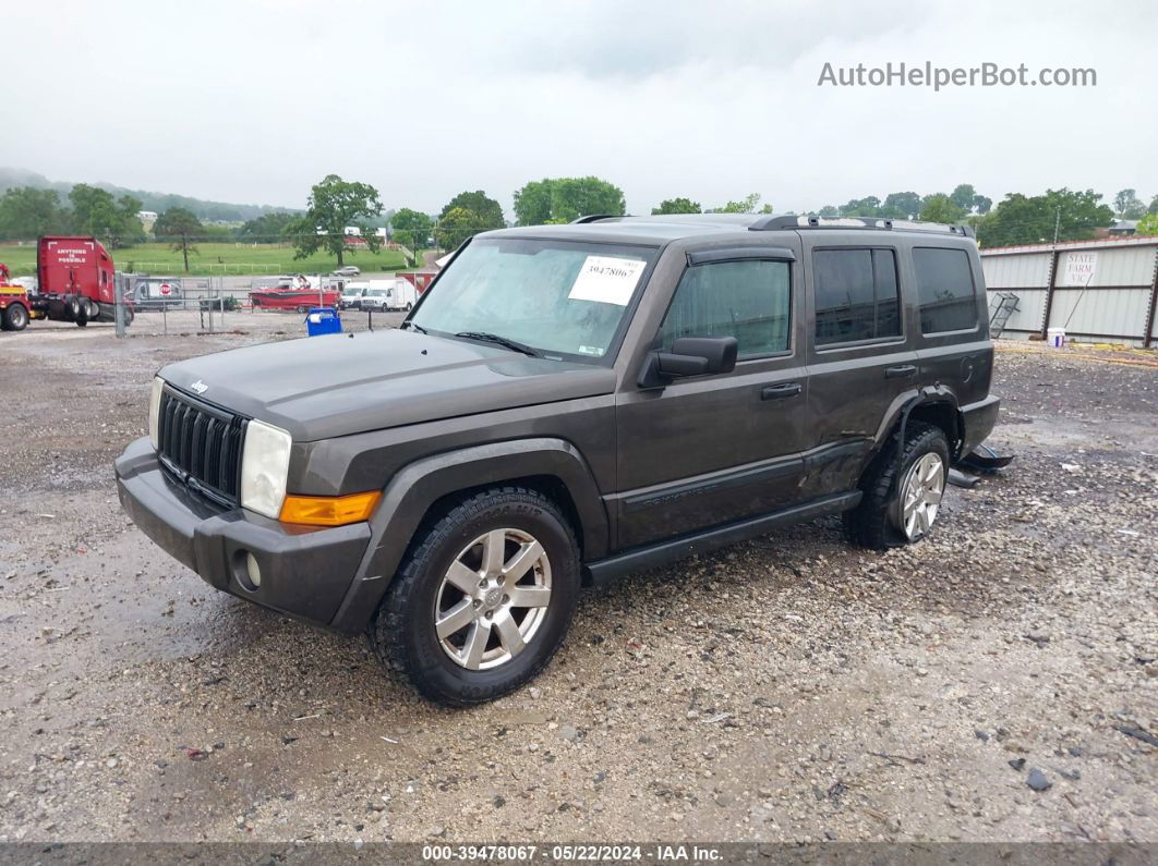 2006 Jeep Commander   Gold vin: 1J8HG48KX6C356841