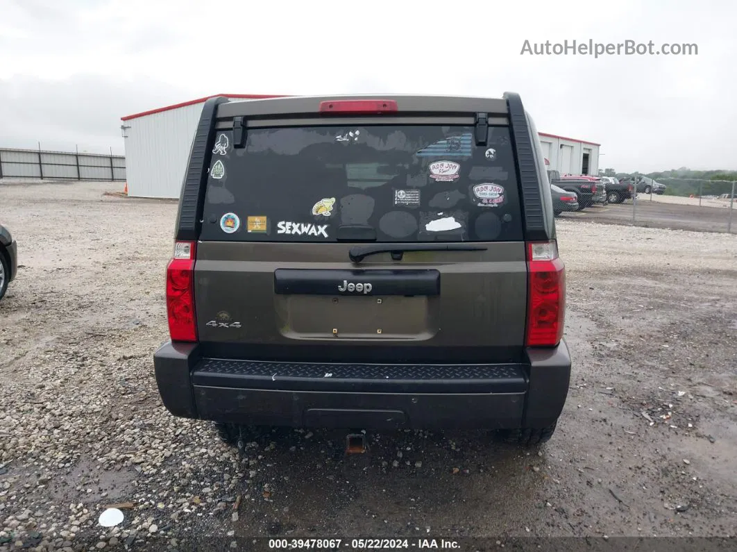 2006 Jeep Commander   Gold vin: 1J8HG48KX6C356841