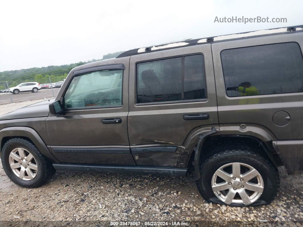 2006 Jeep Commander   Gold vin: 1J8HG48KX6C356841