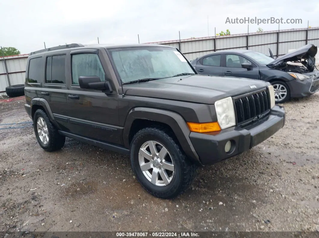 2006 Jeep Commander   Gold vin: 1J8HG48KX6C356841