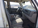 2006 Jeep Commander   White vin: 1J8HG48N16C346449