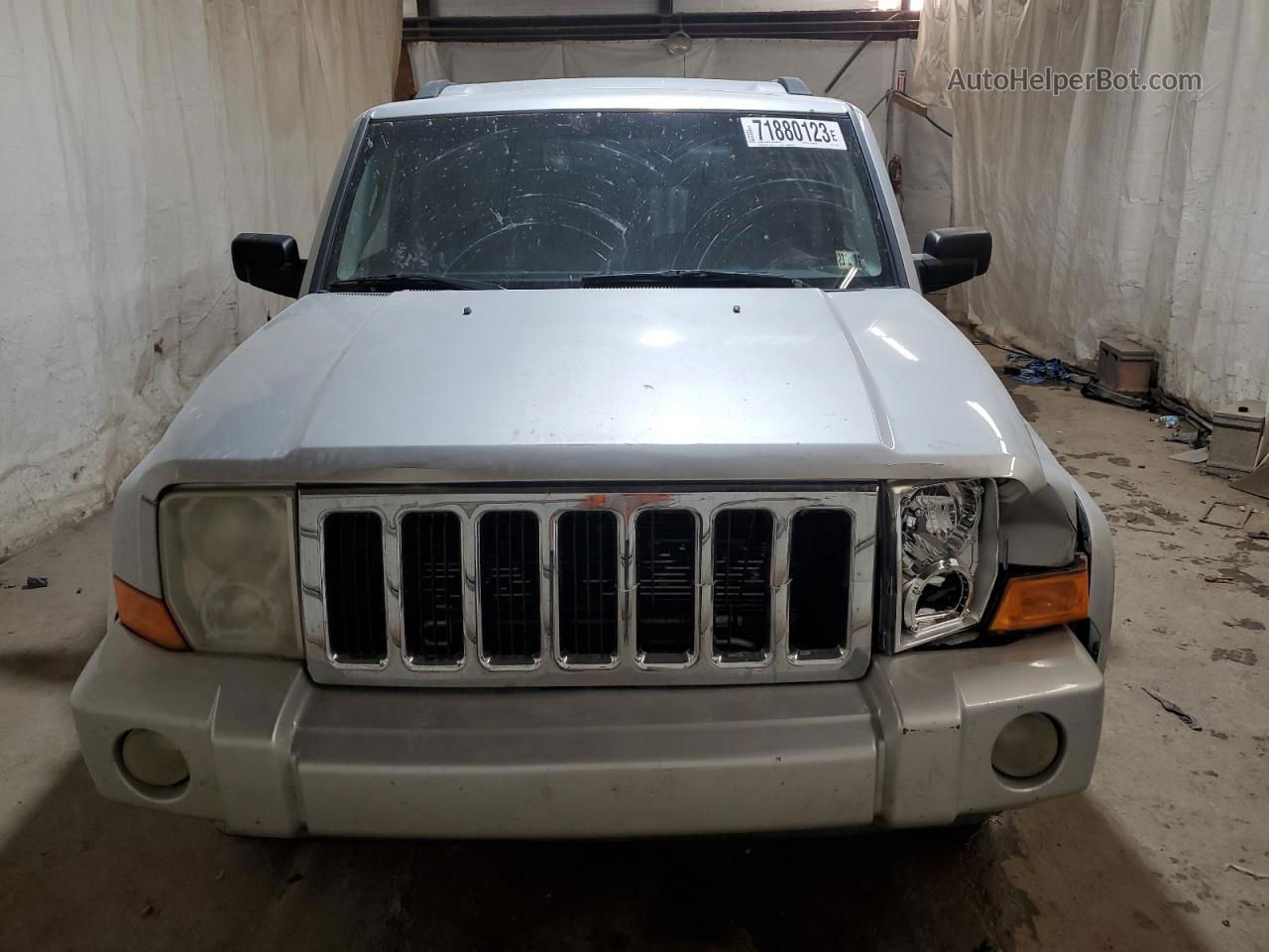 2006 Jeep Commander  Серебряный vin: 1J8HG48N26C232296