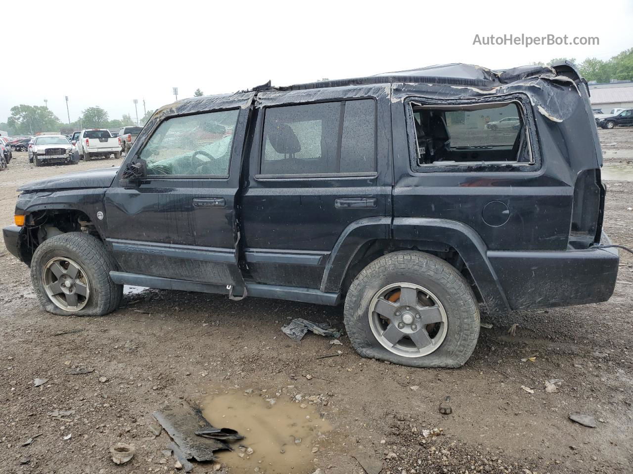 2006 Jeep Commander  Black vin: 1J8HG48N56C188715