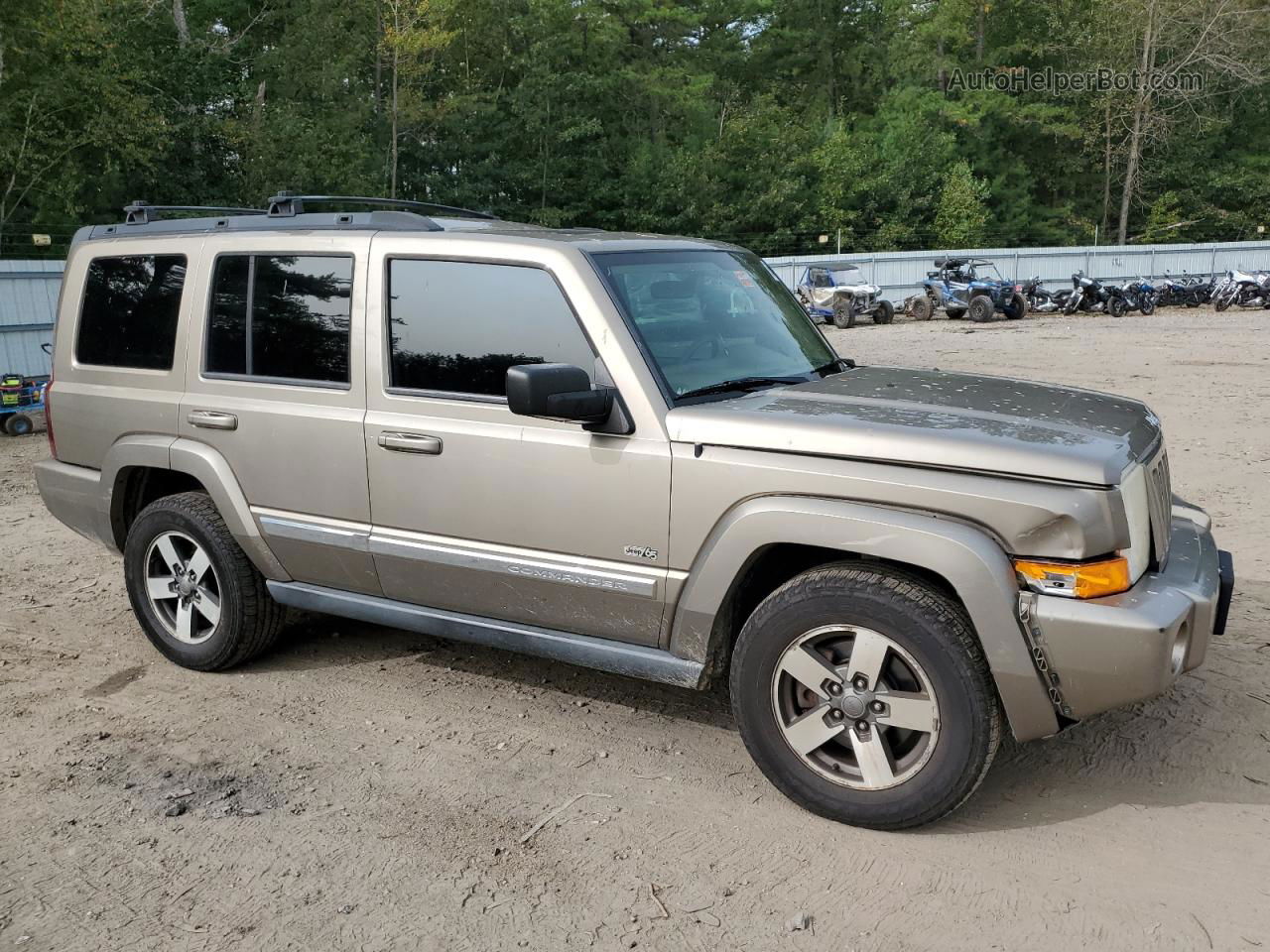 2006 Jeep Commander  Tan vin: 1J8HG48N76C313598