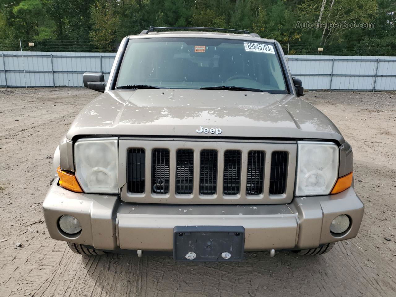 2006 Jeep Commander  Tan vin: 1J8HG48N76C313598