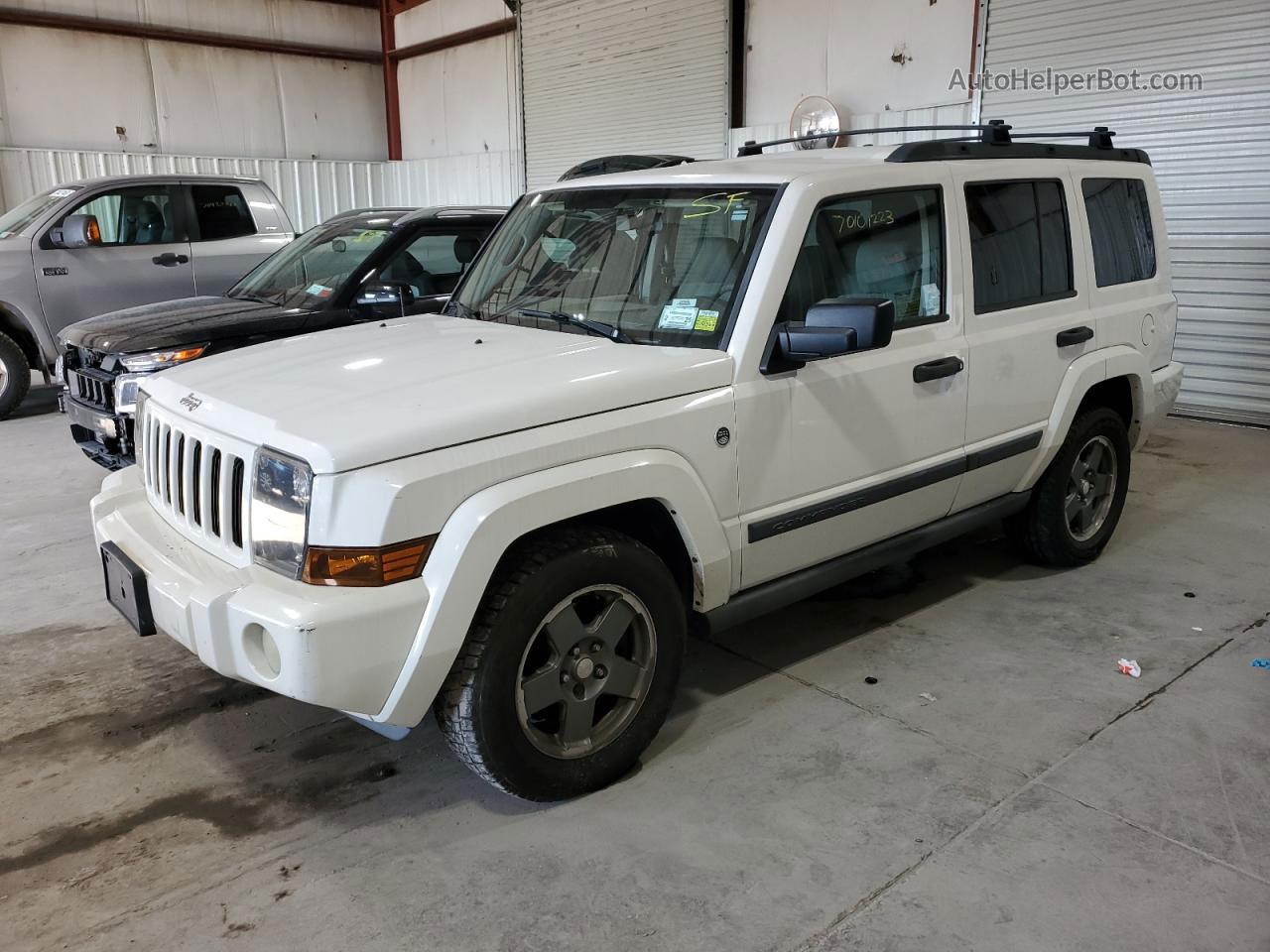 2006 Jeep Commander  White vin: 1J8HG48NX6C246768