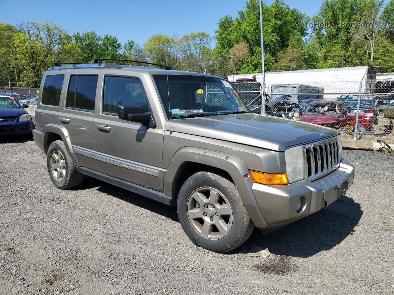 2006 Jeep Commander Limited Золотой vin: 1J8HG582X6C200224