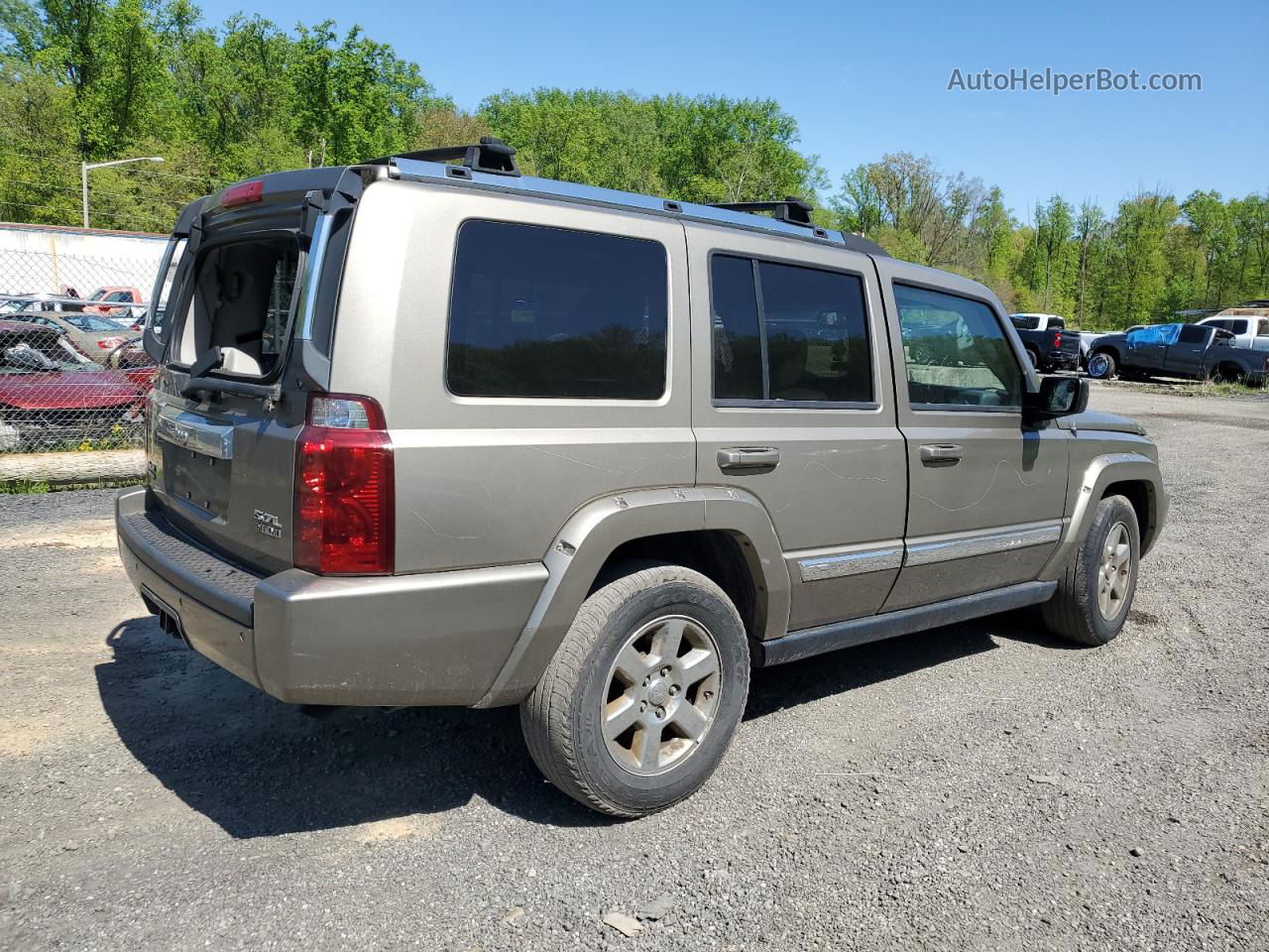 2006 Jeep Commander Limited Золотой vin: 1J8HG582X6C200224