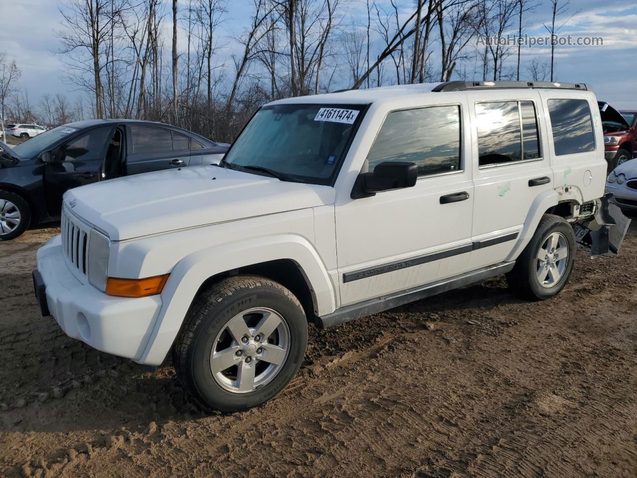 2006 Jeep Commander  White vin: 1J8HH48K56C136472