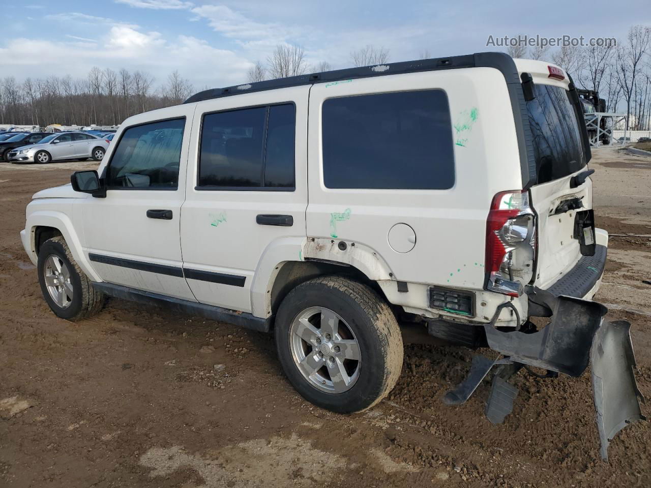 2006 Jeep Commander  White vin: 1J8HH48K56C136472