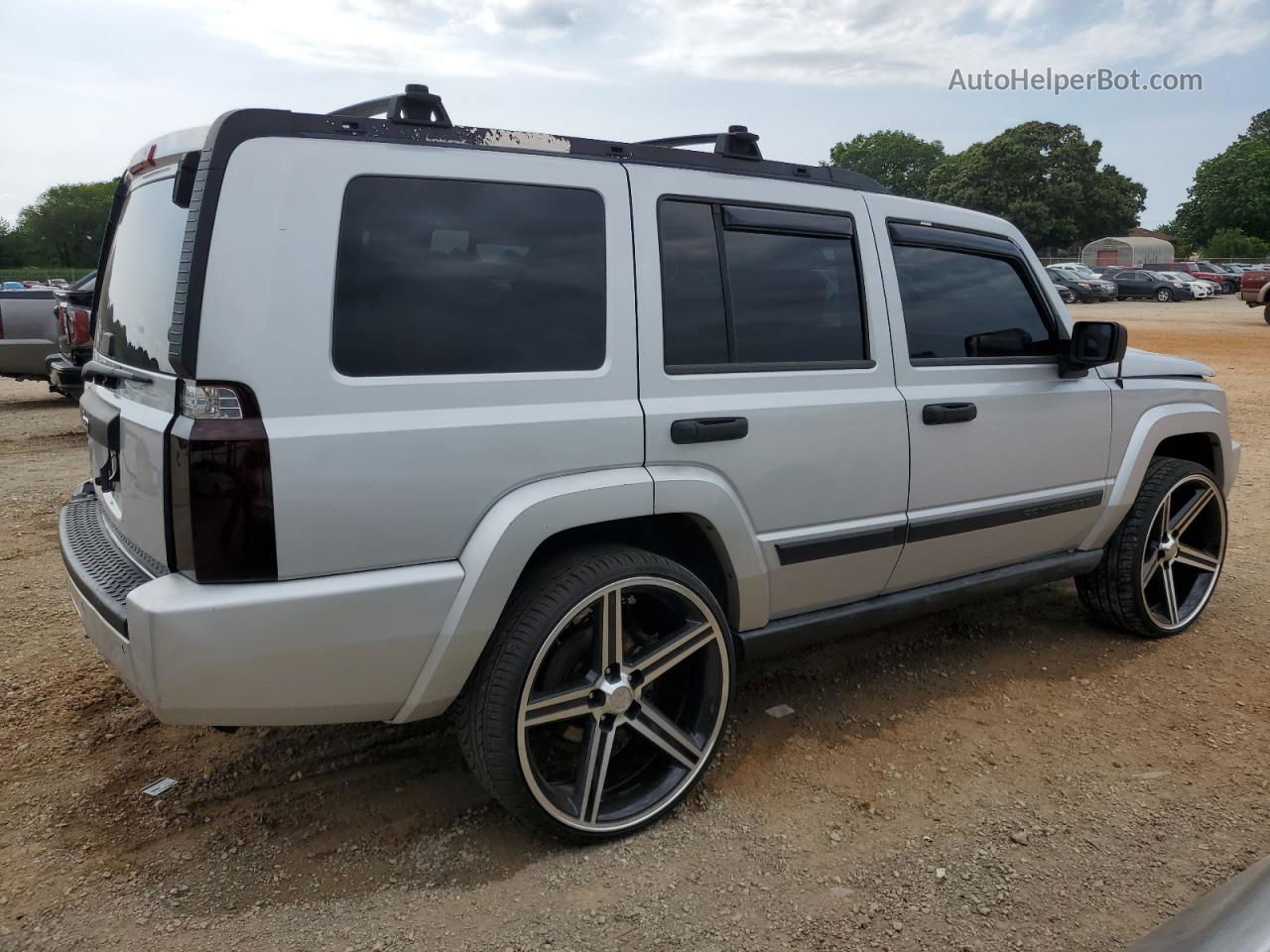 2006 Jeep Commander  Silver vin: 1J8HH48KX6C264030