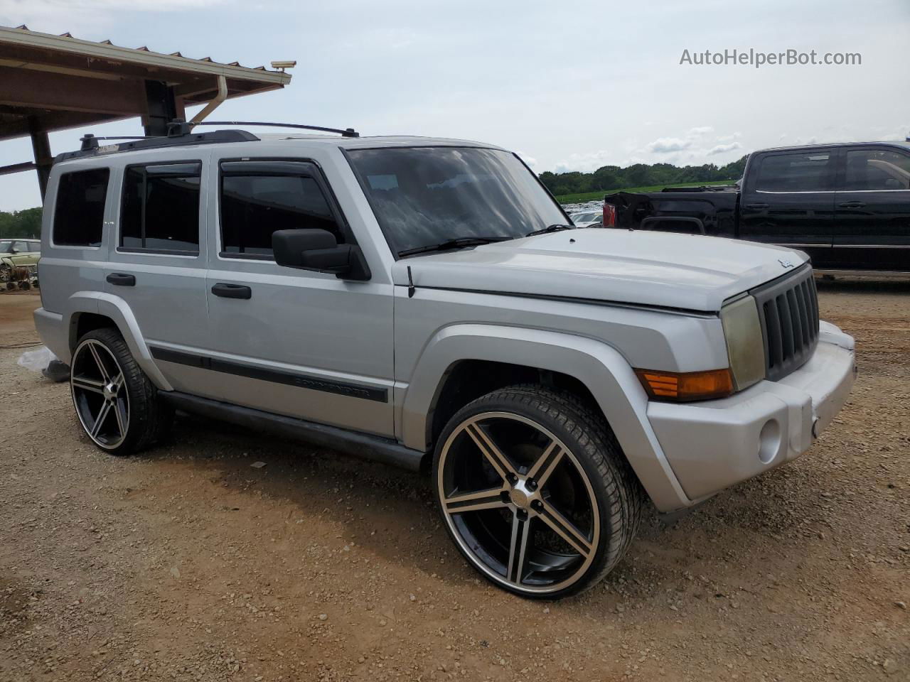 2006 Jeep Commander  Silver vin: 1J8HH48KX6C264030