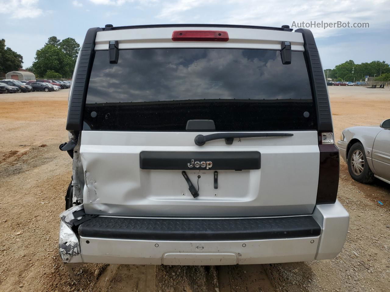 2006 Jeep Commander  Silver vin: 1J8HH48KX6C264030