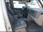 2006 Jeep Commander   White vin: 1J8HH48N36C339600