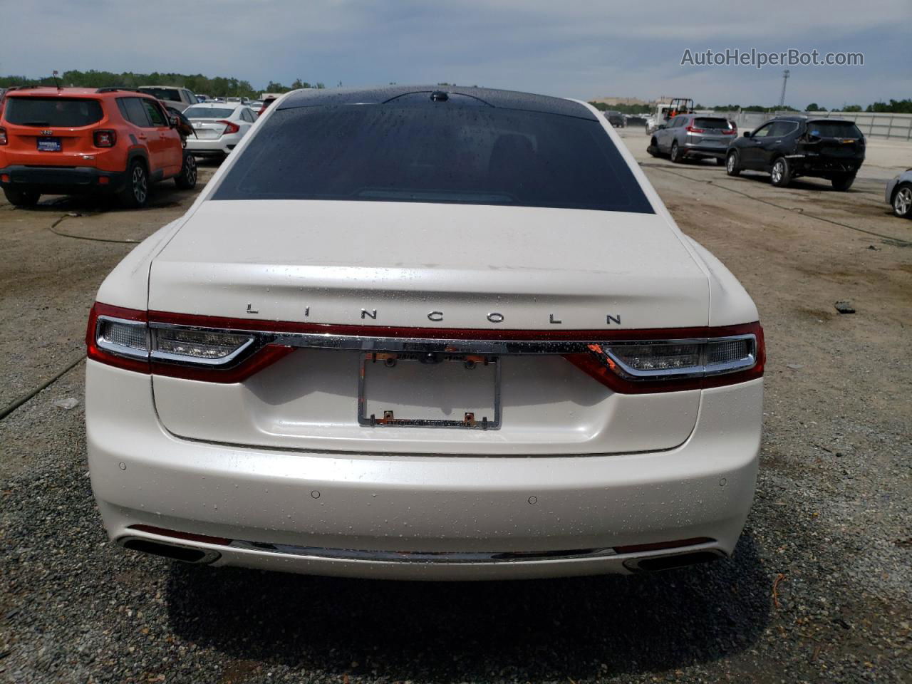 2017 Lincoln Continental Reserve White vin: 1LN6L9NC2H5636499